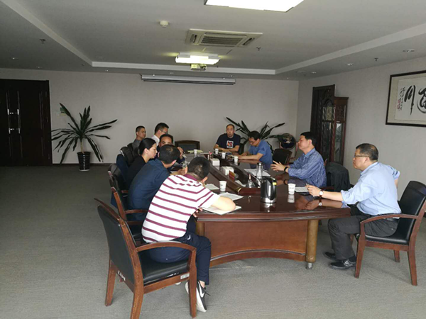 集團(tuán)公司召開(kāi)紅專路等道路工程擬擴(kuò)大材料價(jià)格調(diào)整范圍有關(guān)問(wèn)題的項(xiàng)目推進(jìn)會(huì)議