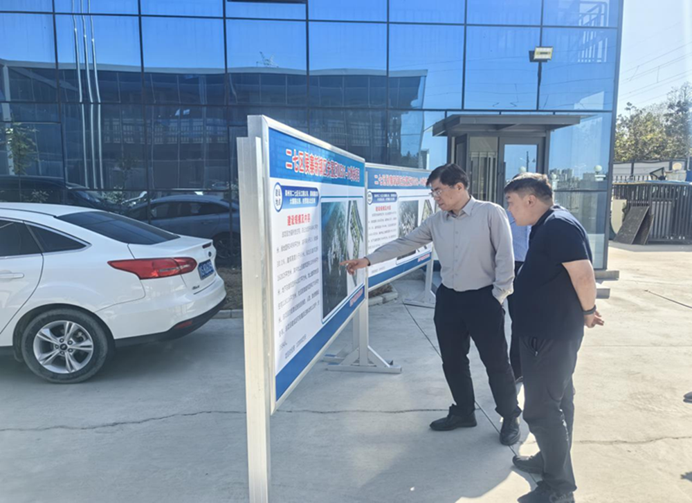 鄭州市建設(shè)投資集團(tuán)有限公司黨委書(shū)記、董事長(zhǎng)汪洋到侯寨新鎮(zhèn)區(qū)安置區(qū)項(xiàng)目調(diào)研項(xiàng)目建設(shè)工作